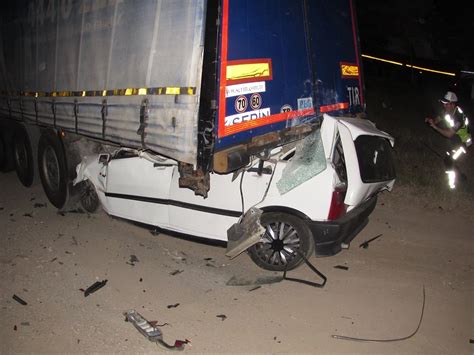 K­ü­t­a­h­y­a­­d­a­ ­t­r­a­f­i­k­ ­k­a­z­a­s­ı­:­ ­2­ ­ö­l­ü­ ­ ­-­ ­S­o­n­ ­D­a­k­i­k­a­ ­H­a­b­e­r­l­e­r­